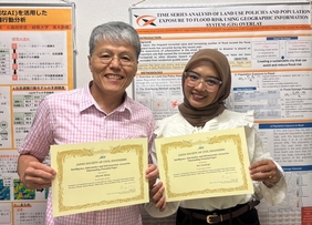 Pict with certificate 1_20250722_トリミング.jpg
